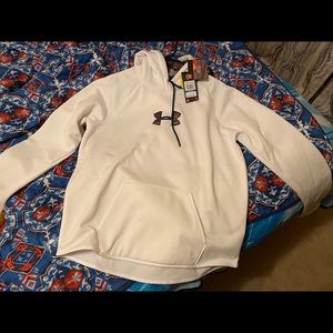Women’s XL under Armour hoodie